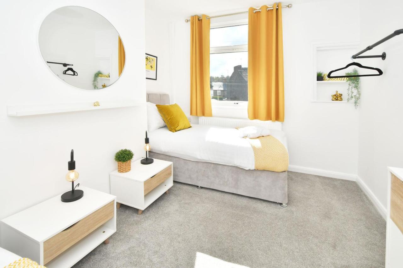 London House By Yourstays - 5 Bedroom House In Newcastle-under-lyme Stoke-on-Trent