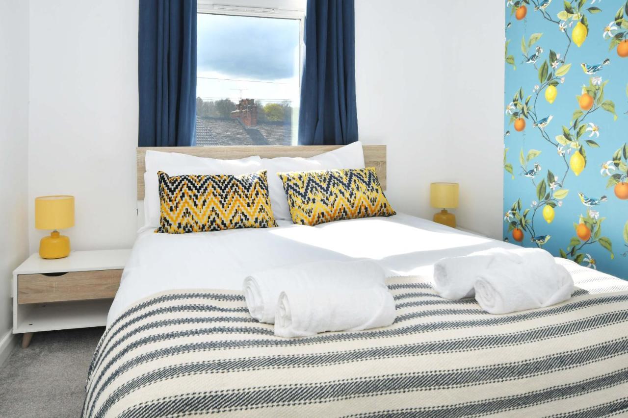 London House By Yourstays - 5 Bedroom House In Newcastle-under-lyme * Stoke-on-Trent